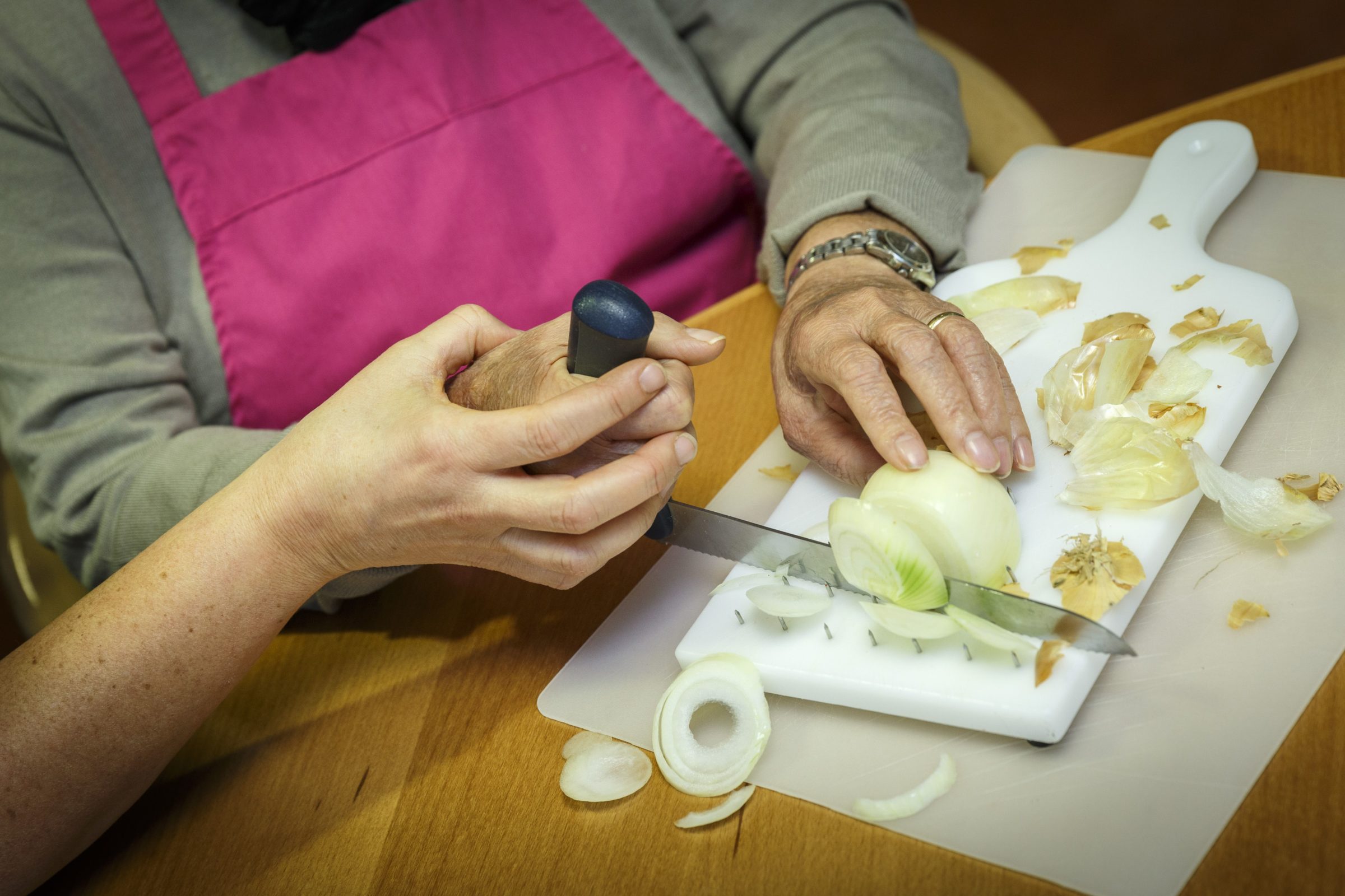 Ergotherapie groente snijden